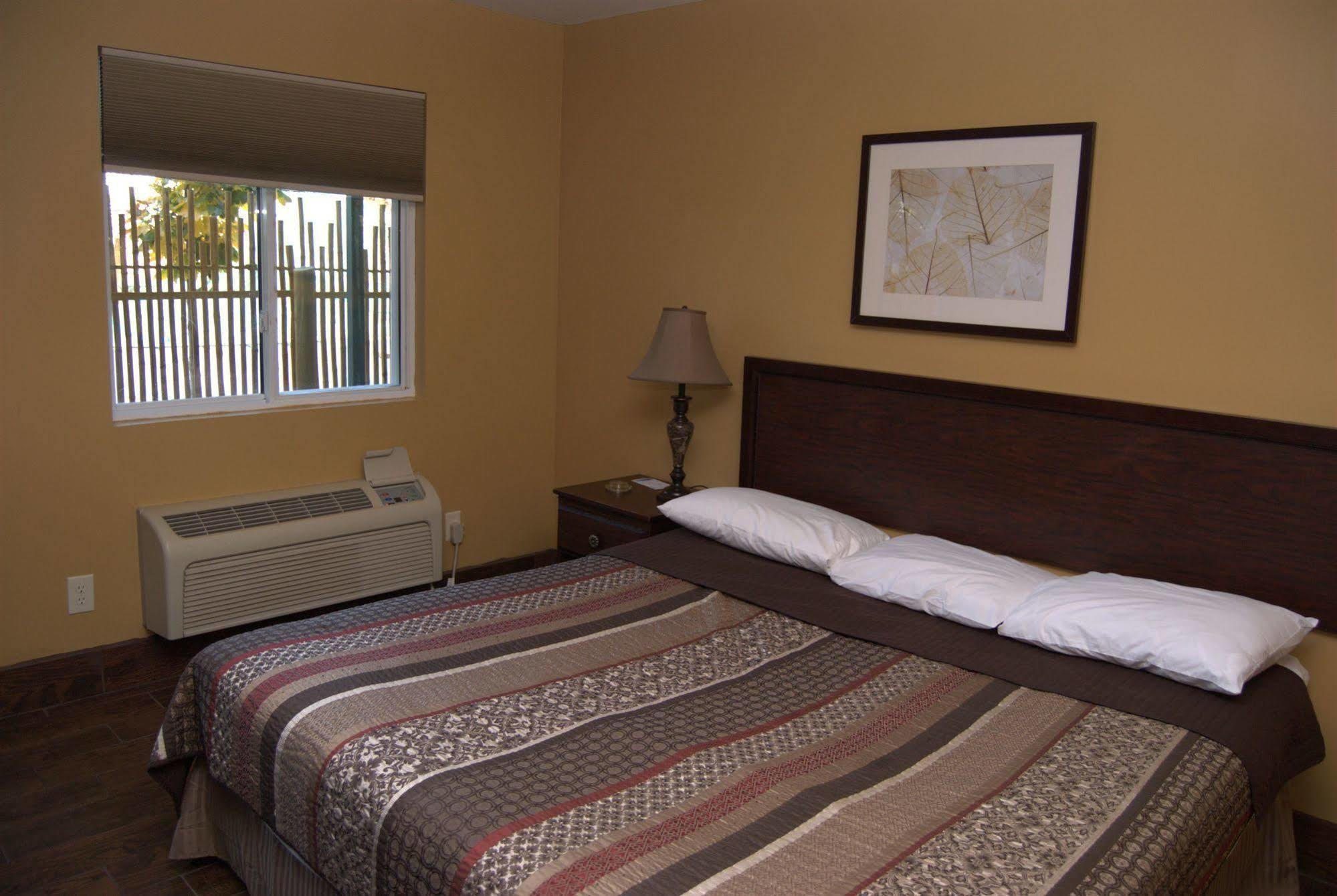 Commodore Resort Put-in-Bay Exteriér fotografie