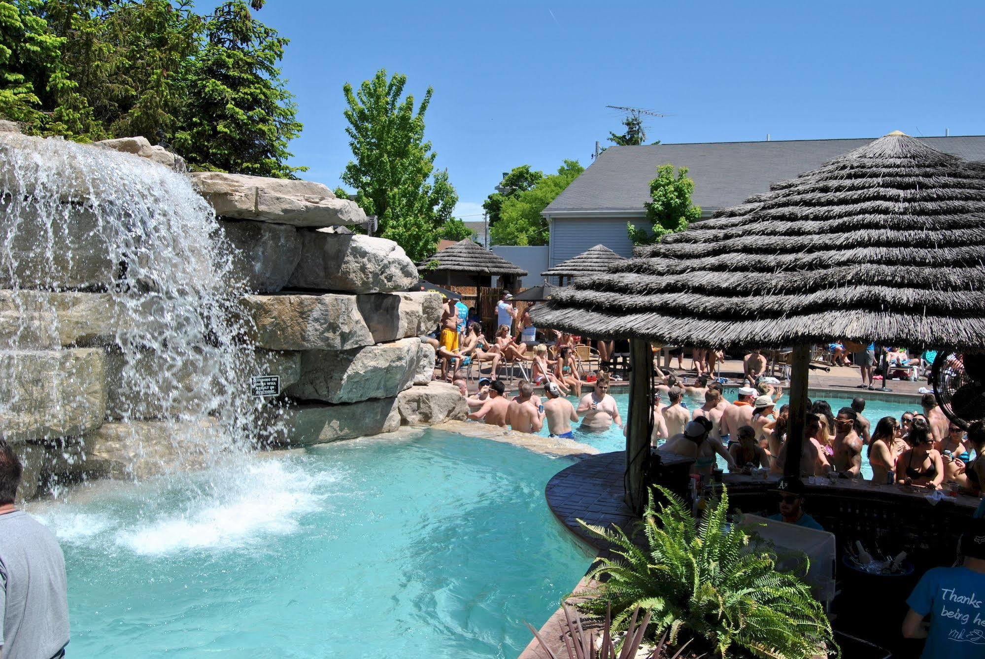 Commodore Resort Put-in-Bay Exteriér fotografie
